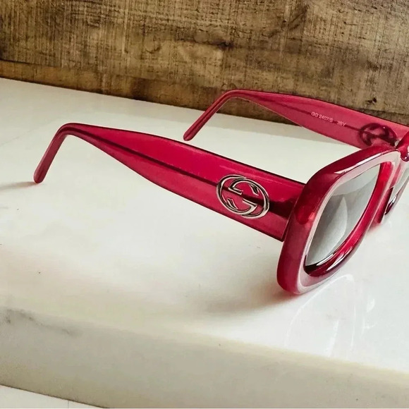 Rare Vintage Authentic Gucci GG
2407/S 3BY Cherry 51mm Gray
Gradient Sunglasses - Picture 7 of 12